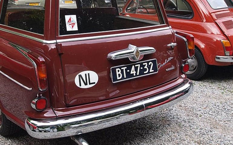 StickerGiant 1024px 1960_Borgward_H1500_Isabella_pic 001 blog